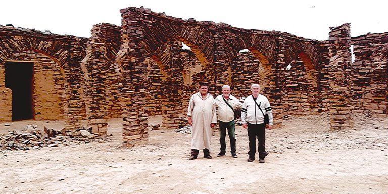 YECLANOS EN LA CIUDAD SANTA DE ESMARA