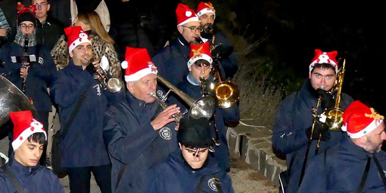 En Yecla ya es Navidad (más vale tarde que nunca)