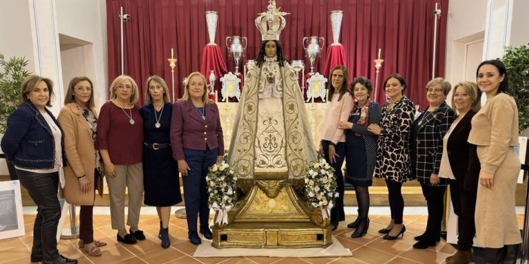 Comienzan los trámites para conceder la Medalla de Oro de Yecla a la Corte de Honor de la Virgen